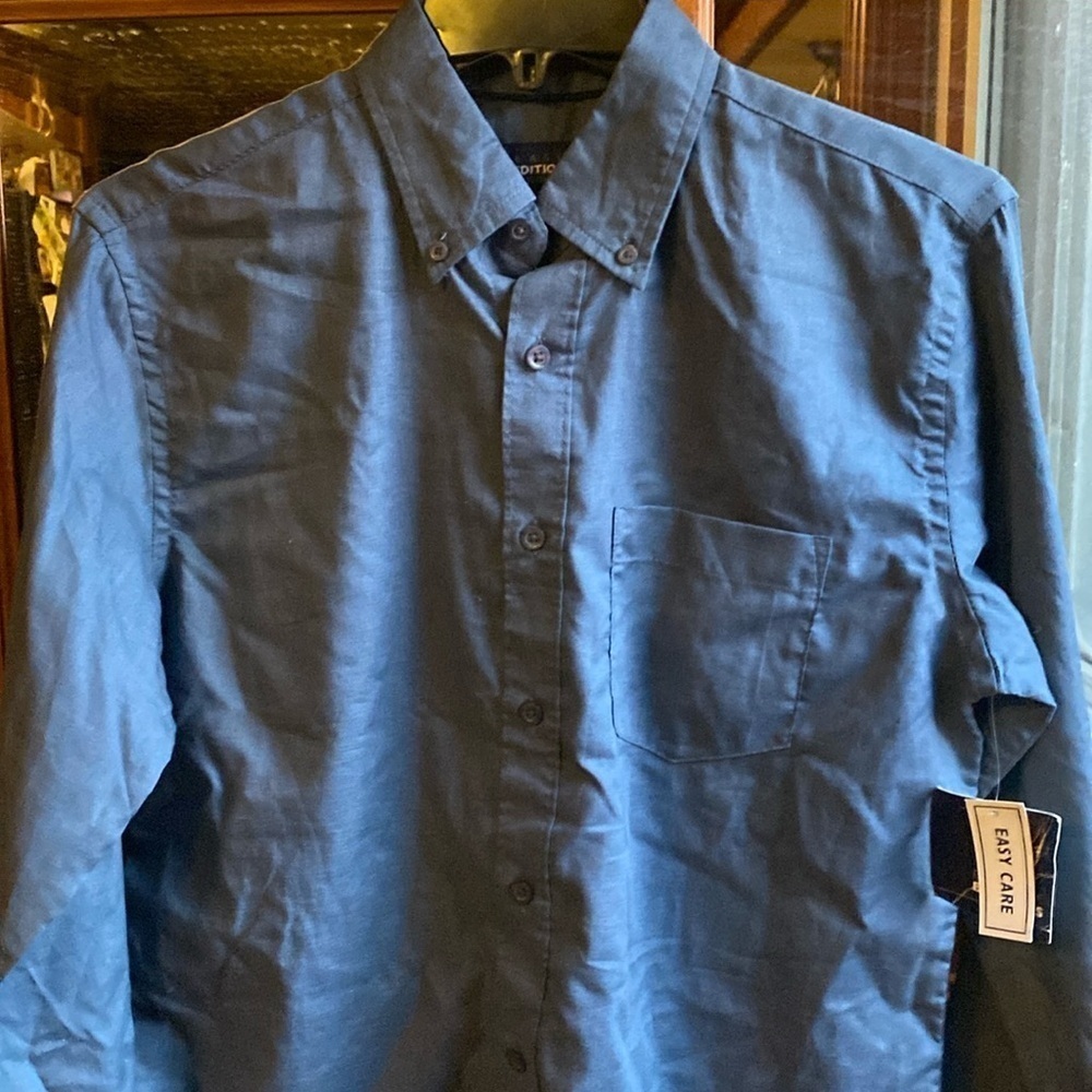 3/$20. Men’s Blue Button Down Long Sleeve Shirt NWT Business Casual